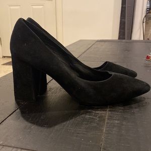 Aquatalia Italy Peony Chunky Heel Black Suede Kate Middleton Slip On Shoes‌‌